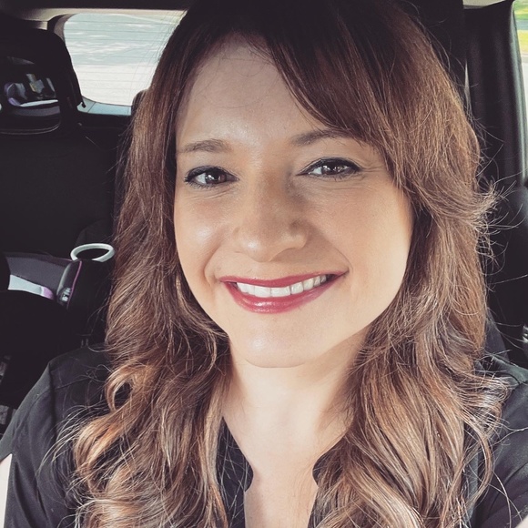 Meet your Posher, Suzanne - Picture 1 of 1